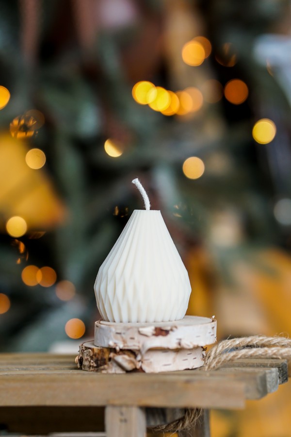 Sojų vaško žvakė "Briaunuota kriaušė mažesnė"