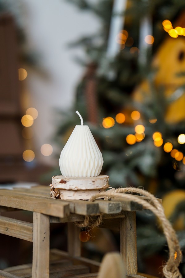 Sojų vaško žvakė "Briaunuota kriaušė mažesnė"